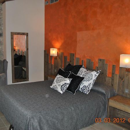 Hotel Santa Barbara à Sant Corneli Extérieur photo