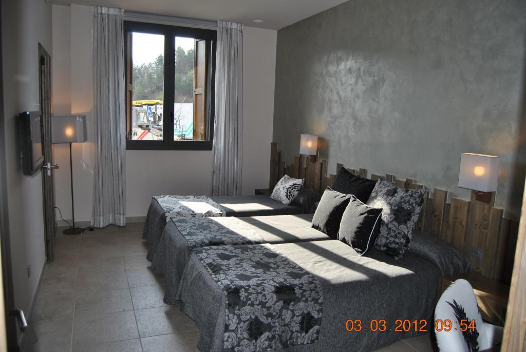 Hotel Santa Barbara à Sant Corneli Chambre photo