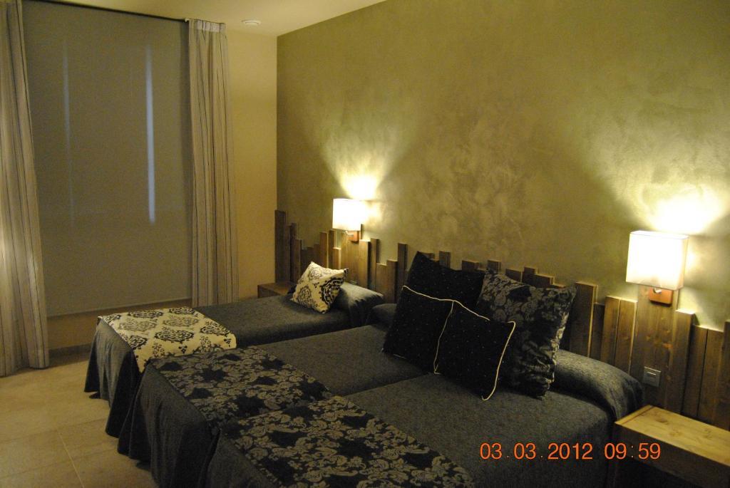 Hotel Santa Barbara à Sant Corneli Chambre photo