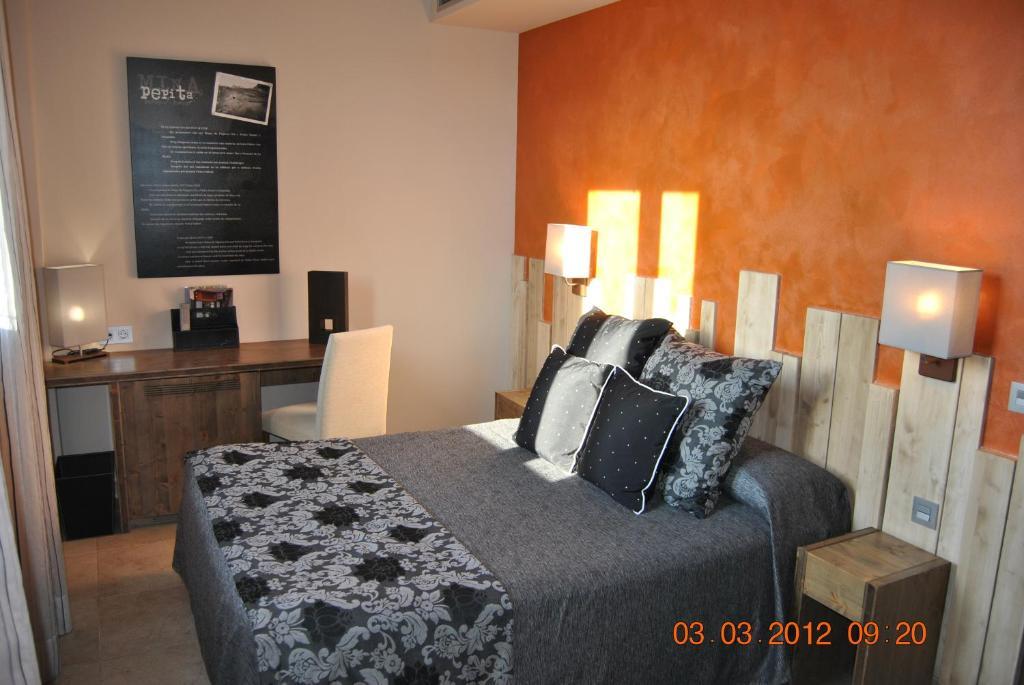 Hotel Santa Barbara à Sant Corneli Chambre photo