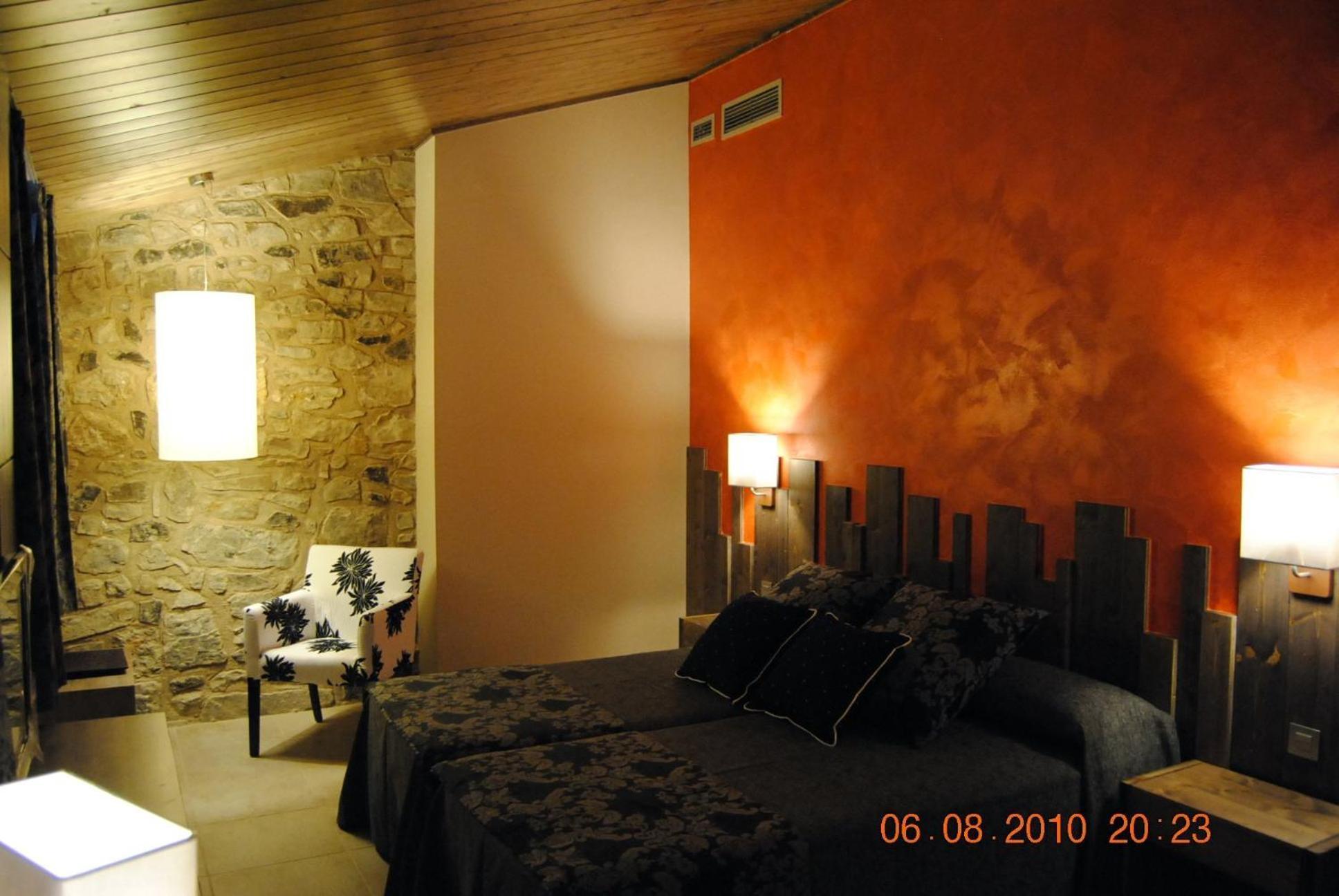 Hotel Santa Barbara à Sant Corneli Extérieur photo